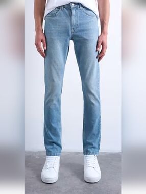 Topman Light Blue Stretch  Skinny Jeans Size  28 W  X  34 L.